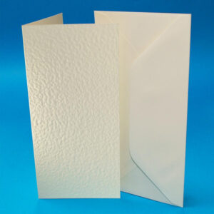 Pack of 50 DL Blank Cards & Envelopes - Hammer Finish Ivory - Image 1