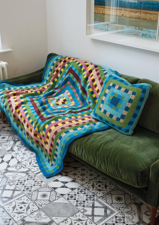 Hayfield At Home With Margaret Holzmann 10 Knitted Blanket Patterns - Image 8