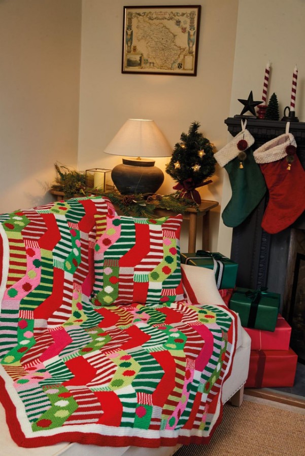 Hayfield At Home With Margaret Holzmann 10 Knitted Blanket Patterns - Image 4