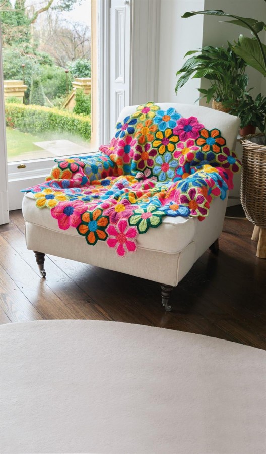 Hayfield At Home With Margaret Holzmann 10 Knitted Blanket Patterns - Image 3