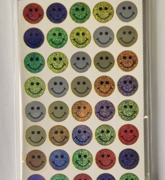 401 PURPLE PEACH SMILEY STICKERS X 45