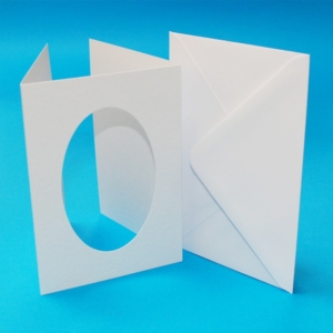 A5 White Hammered Tri Fold Oval Aperture Cards & Envelopes