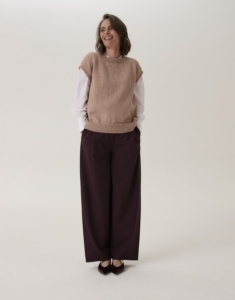 Sirdar  Cable Tank Knitting Pattern 10916