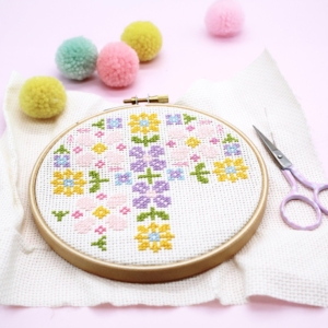 Needlework Kits & Sets